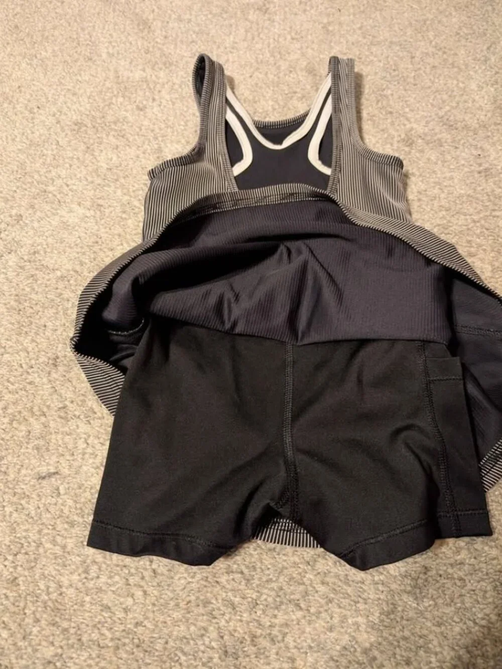 Old navy girls dress with shorts size XS 5